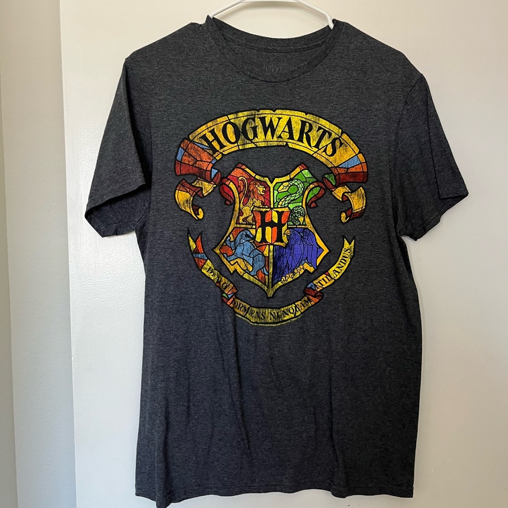 Hogwarts Crest Graphic T-Shirt